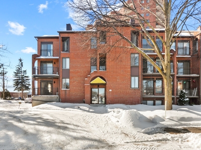 Condo/Apartment for sale, 7012 Rue Paul-Letondal, Rivière-des-Prairies/Pointe-aux-Trembles, QC H1E5P3, CA, in Montreal, Canada