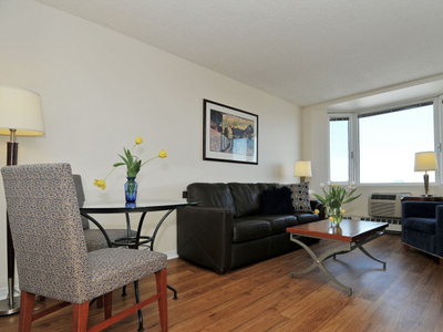 Large 1 Bedroom Apartment $1725 Available May 1st