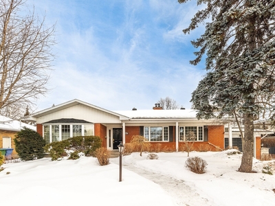 House for sale, 180 Av. Berkley, Monteregie, Quebec, in Saint-Lambert, Canada