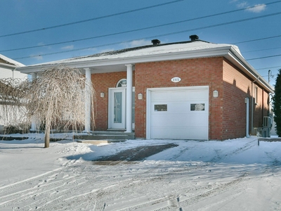 House for sale, 265 Rue des Glaïeuls, La Prairie, QC J5R3H9, CA , in La Prairie, Canada