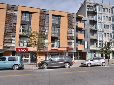Luxurious condo in Mile-End + Indoor Parking