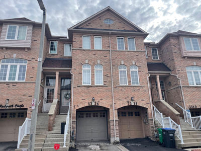 Meadowvale Gem! Upgraded 3BR Townhome