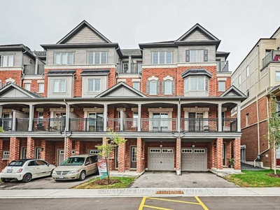 ⭐SPACIOUS 4 BEDROOM TOWNHOME LOCATED ON A QUIET STREET!