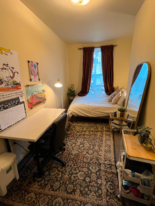 Sublet on Carlton St, May 1-August 30