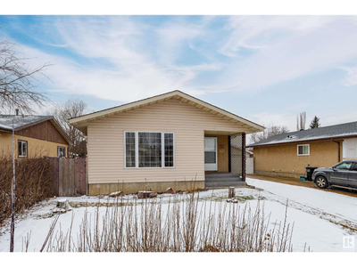 6315 11 AV NW Edmonton, Alberta