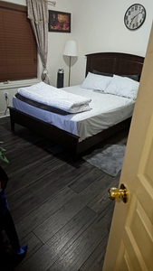 Furnished room in Brampton Mount Pleasant go station (girls only