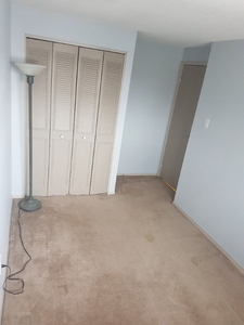 Shared Townhouse Room Rental