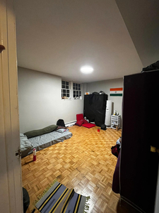 Sharing room for rent in Guelph