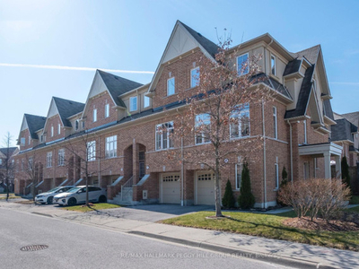 Stylish 3-Storey Townhome, 3 Beds, North East Ajax Crossing!