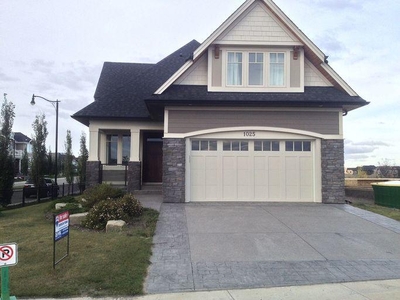 3 Bedroom House Airdrie AB