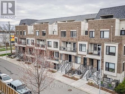 Townhouse For Sale In Mimico, Toronto, Ontario