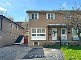 40 Corby Cres