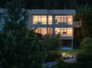 Luxury Apartment for sale in West Vancouver, Canada
