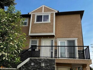 Townhouse For Sale In Collingwood, Calgary, Alberta