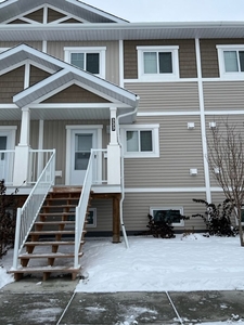 Saskatoon Townhouse For Rent | Stonebridge | 3 Bedroom Townhouse in Stonebridge