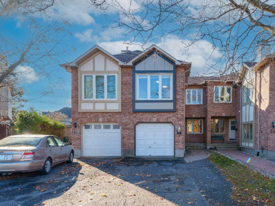 3BED 3BATH FREEHOLD TOWNHOUSE IN HUNT CLUB OTTAWA