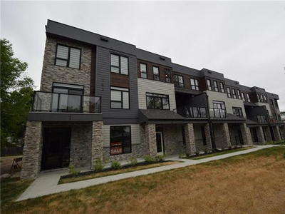 Available NOW - East Fort Garry
