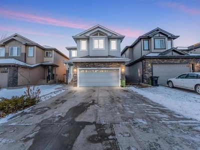House For Sale In Glengarry, Edmonton, Alberta