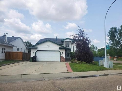 House For Sale In Kiniski Gardens, Edmonton, Alberta