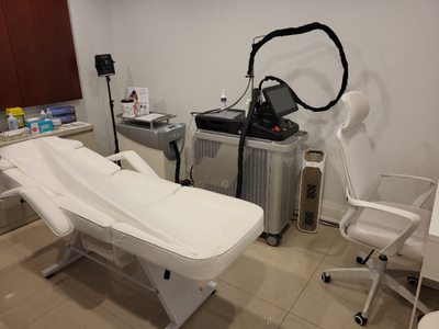 Laser Hair Removal Room and Device for Rent in North York