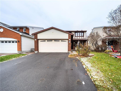 WOW! GORGEOUS 3-BED DETACHED HOME IN HERITAGE PARK!