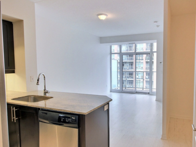 1 Bedroom Condominium Toronto ON For Rent At 2600