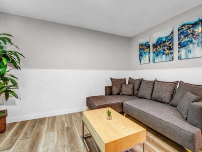 3 Bedroom Apartment Unit Edmonton AB For Rent At 2900