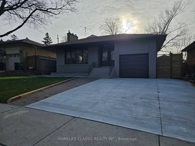 House for rent, Bas - 17 Dalegrove Cres, in Toronto, Canada