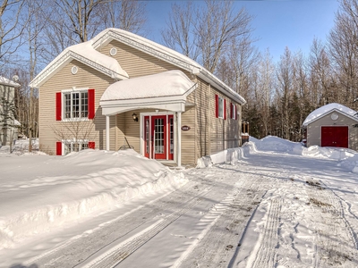 House for sale, 1215 Rue de l'Érablière, Sainte-Julienne, QC J0K2T0, CA , in Sainte-Julienne, Canada