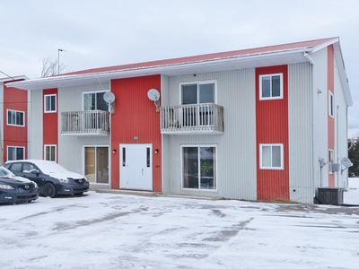 House for sale, 259 62e Avenue, Saint-Anicet, QC J0S1M0, CA , in Saint-Anicet, Canada