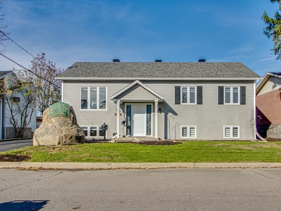 House for sale, 318 Rue Marie-Rose, Salaberry-de-Valleyfield, QC J6T6K4, CA, in Salaberry-de-Valleyfield, Canada