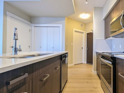 Modern and Spacious 2 Bedroom at Fox Two | 1306 - 10410 102 Avenue Northwest, Edmonton
