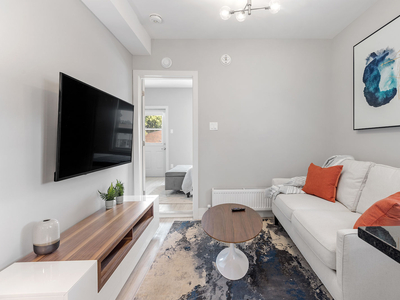 Ottawa Apartment For Rent | Lower Town | 46 Nelson | Newly Renovated