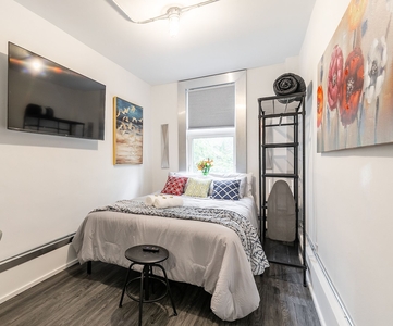 Ottawa Apartment For Rent | Lower Town | The New York | All-Inclusive