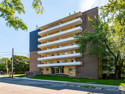 Toronto Apartment For Rent | 21 Park - Lake Promenade