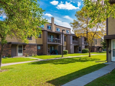 Winnipeg Apartment For Rent | Fort Garry | Roblin Oaks