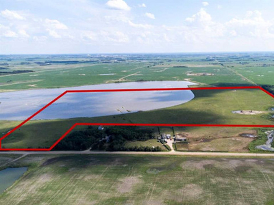 480 Township Road Rural Camrose County, AB T4V 1X3 for sale!