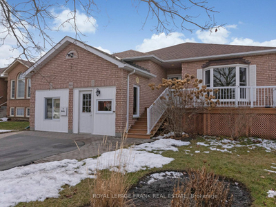 ⚡EXQUISITE ALL BRICK BUNGALOW ON AN EXCECUTIVE COURT IN OSHAWA!