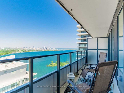 FABULOUS VIEWS! Luxe 1 BR + Den Condo With Lake & City Views!