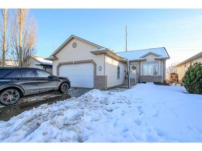 House For Sale In Lancaster Green, Red Deer, Alberta