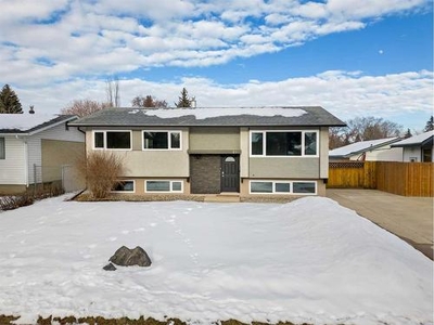 House For Sale In Morrisroe, Red Deer, Alberta