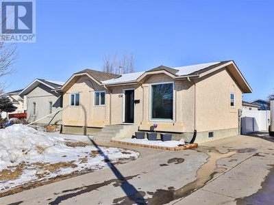 House For Sale In Westview, Saskatoon, Saskatchewan