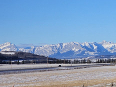 Incredible Views - 20 Acres West of Cochrane