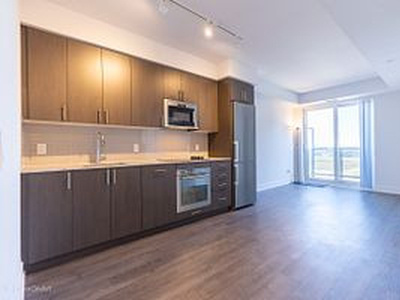 One Bedroom Plus Den Condo for Rent North Oshawa $$439,000