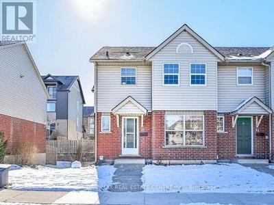 Townhouse For Sale In Silverheights, Cambridge, Ontario