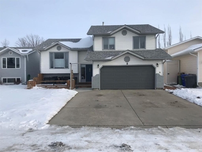 8 Beech Crescent, Olds, Alberta–