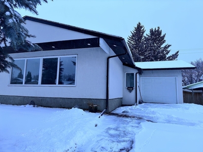 Calgary House For Rent | Maple Ridge | Entire house in Maple Ridge