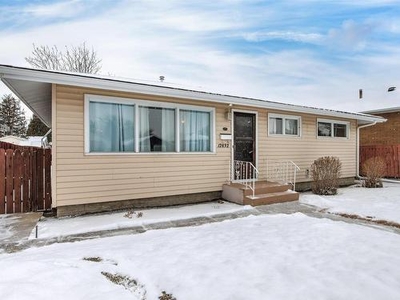House For Sale In Athlone, Edmonton, Alberta