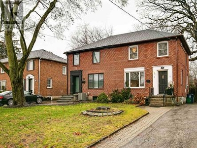 House For Sale In Chestnut Hills, Toronto, Ontario