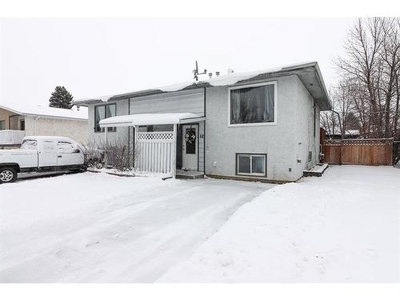 House For Sale In Crestwood, Medicine Hat, Alberta